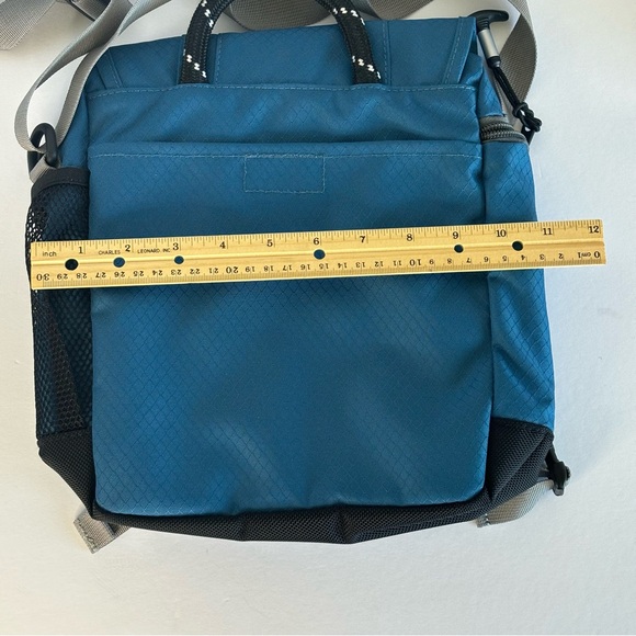 LL Bean Crossbody Outdoor Bag - Picture 5 of 13
